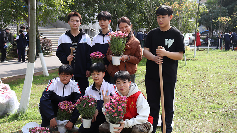 “美好校園，你我共創(chuàng)”植樹節(jié)